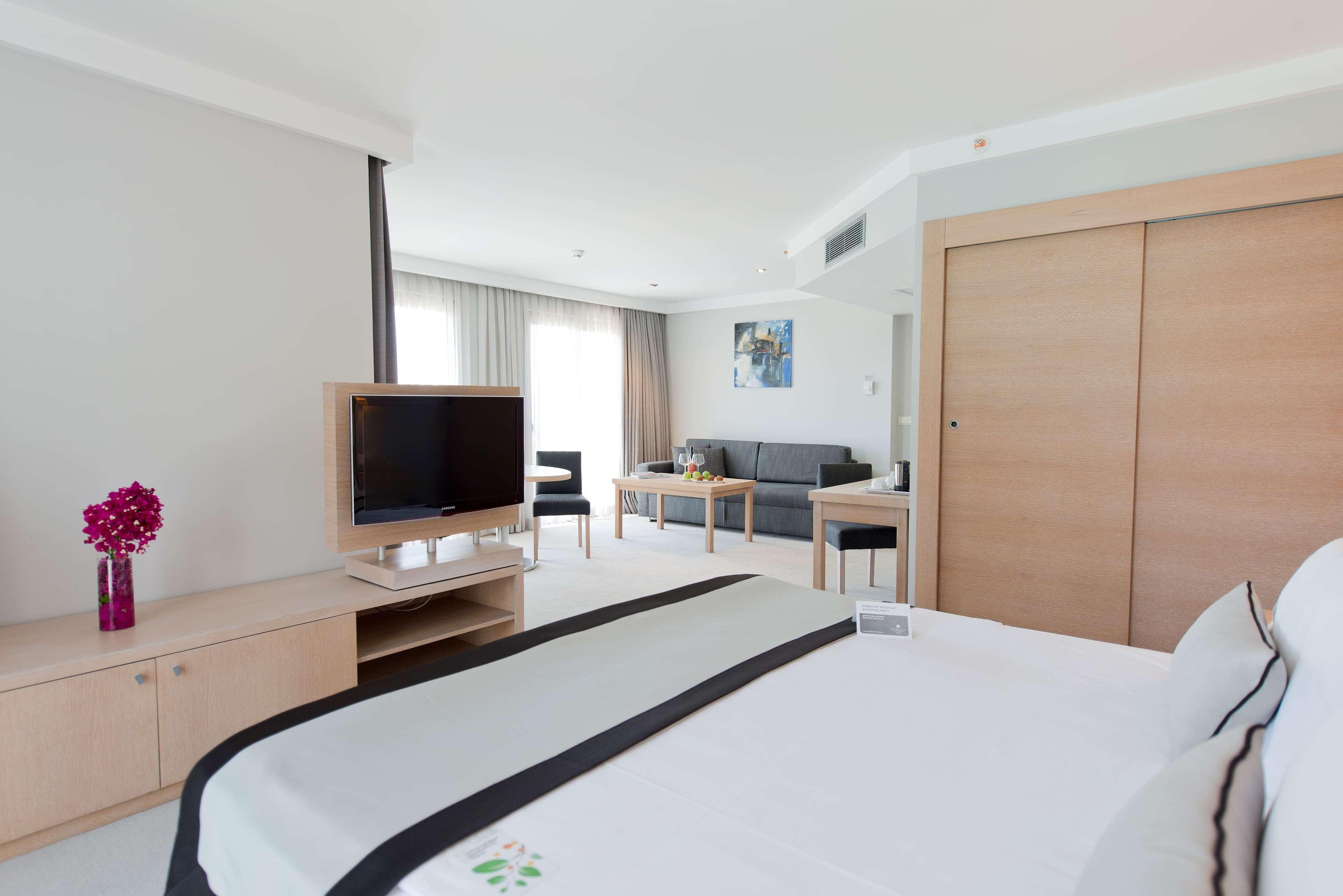 Ramada Resort By Wyndham Bodrum Bitez Esterno foto