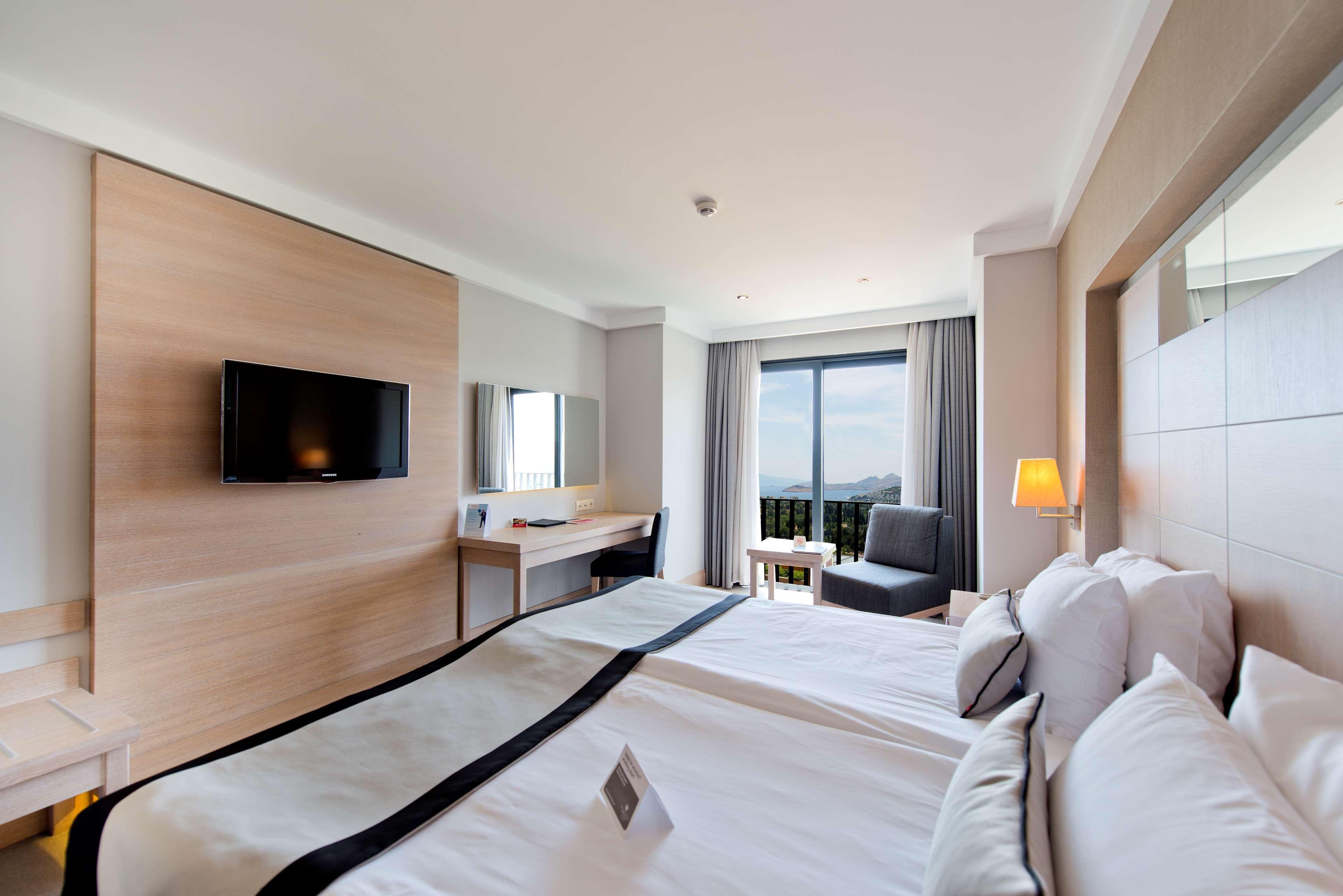 Ramada Resort By Wyndham Bodrum Bitez Esterno foto